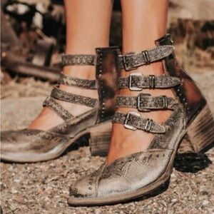 NWB Freebird Felicity Booties